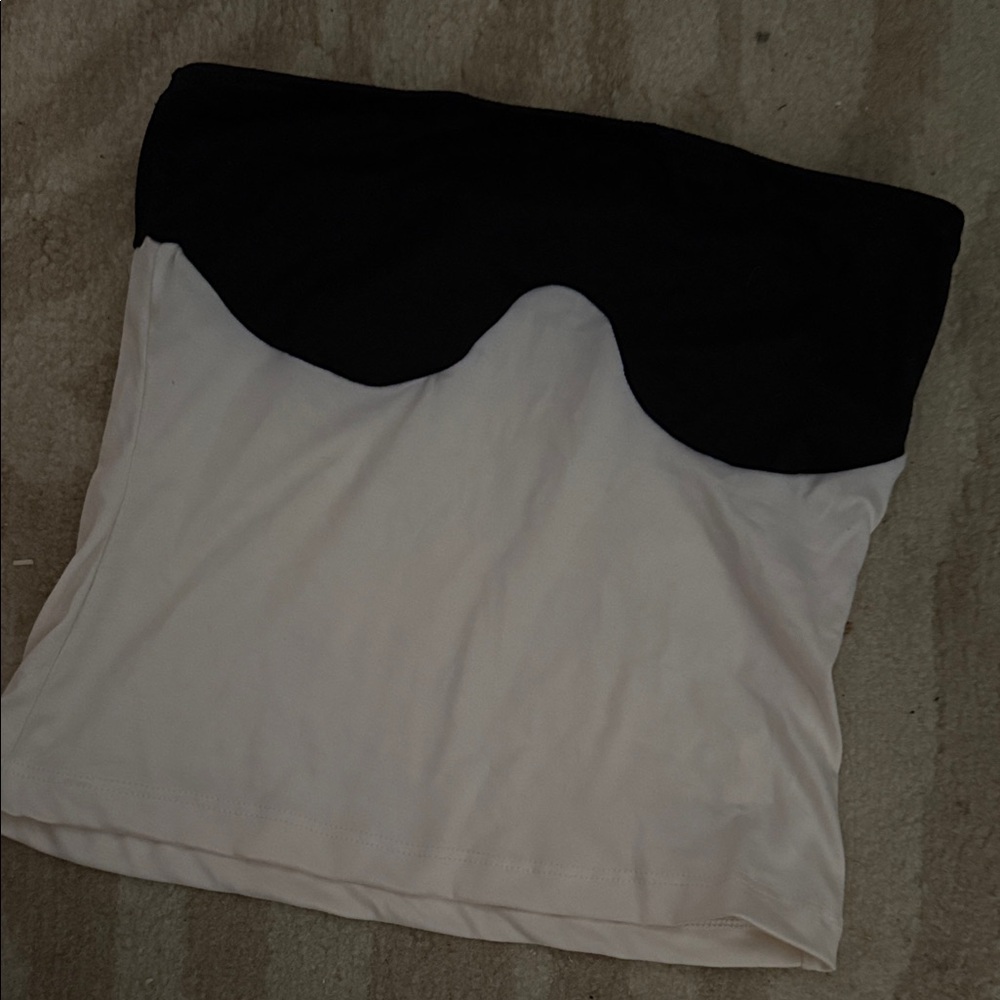 Trendy Boutique Black and White Tube Top